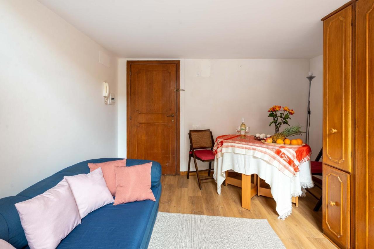 Rotonda 23 - Pantheon View Apartment Rome Bagian luar foto
